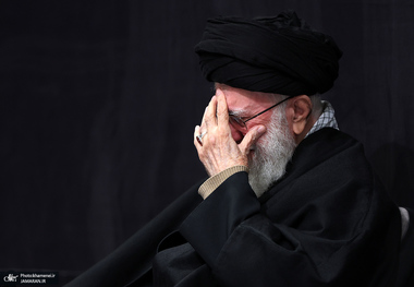 اولین شب مراسم عزاداری حضرت فاطمه‌زهرا (س) در حسینیه امام خمینی 