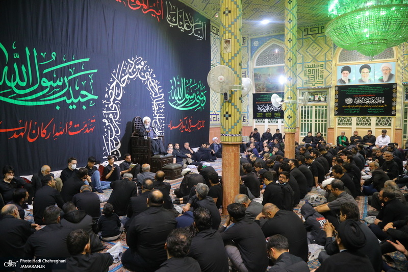 احیای شب بیست و یکم ماه مبارک رمضان در تکیه حاج سید حسن قم