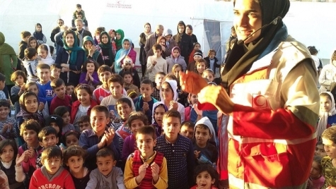 حمایت روانی هلال احمر کرمان از 1350 کودک زلزله زده غرب کشور