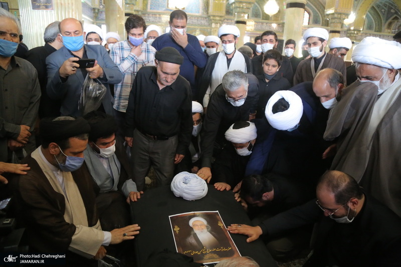 مراسم تشییع پیکر آیت الله حسن ممدوحی(ره)