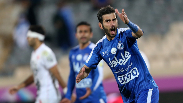 کری مدافع جداشده استقلالی ها برای پرسپولیس!