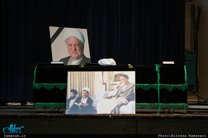 مراسم وداع با پیکر آیت الله هاشمی رفسنجانی(ره) در حسینیه جماران-13