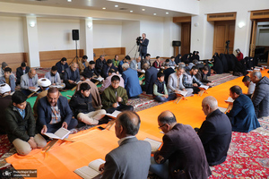 محفل انس با قرآن در بیت تاریخی حضرت امام در خمین