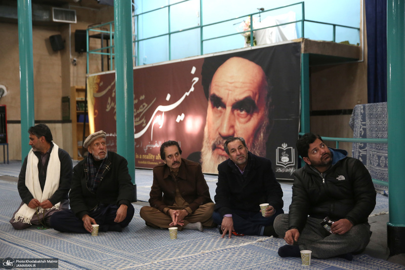 بازدید جمعی از گردشگران کشور پاکستان از بیت امام خمینی از جماران