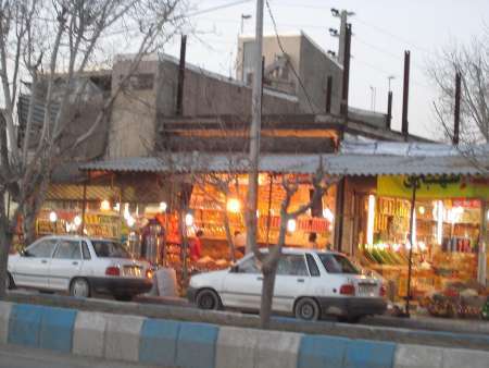 مشتریانانی که کالای ایرانی را از 2 روستای خراسان شمالی خرید می کنند