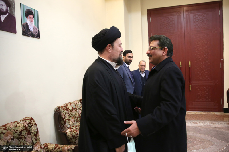 دیداررئیس و جمعی از کارکنان بنیاد مستضعفان با سید حسن خمینی