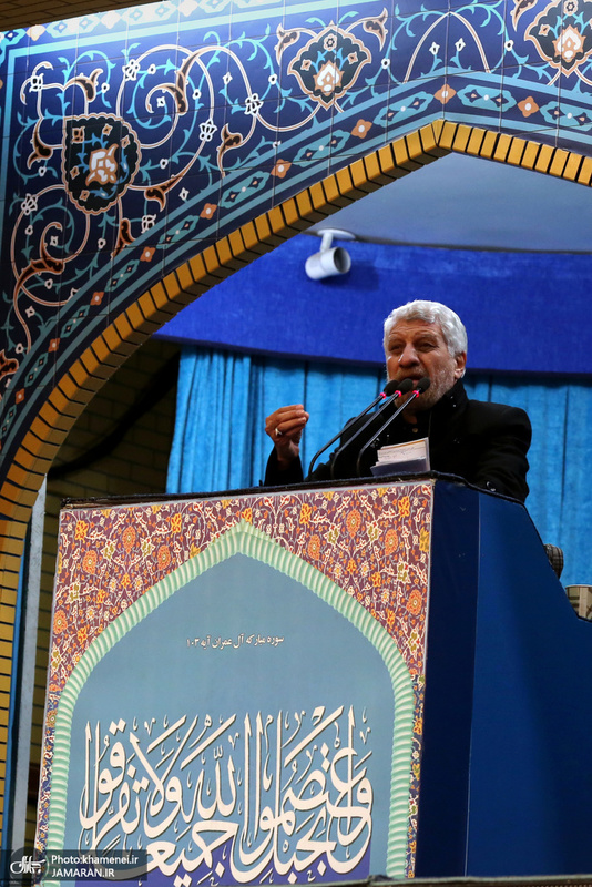 اقامه نماز رهبر معظم انقلاب بر پیکر سپهبد شهید حاج قاسم سلیمانی و شهیدان مقاومت