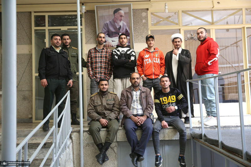 بازدید اقشار مختلف مردم از بیت امام خمینی (س) در جماران