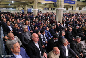 دیدار جمعی از تولیدکنندگان، کارآفرینان و فعالان اقتصادی با رهبر معظم انقلاب