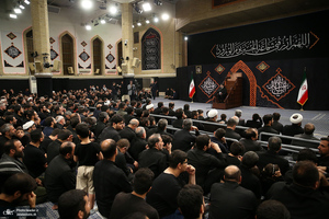 مراسم عزادارای شب عاشورا با حضور رهبر انقلاب اسلامی