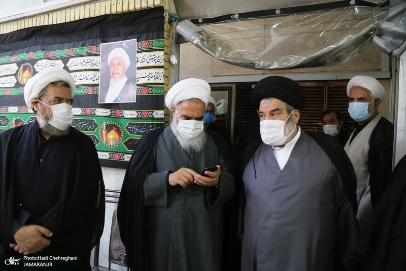 حضور مراجع و علما در بیت آیت الله العظمی صانعی(ره)-2