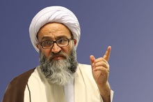 آیت الله حیدری نماینده خوزستان در خبرگان: حادثه‌ای که برای جوان اهوازی اتفاق افتاد باید به صورت ریشه‌ای بررسی شود/ برخورد چماقی با اهداف انقلاب و اخلاق اسلامی سازگاری ندارد/ مهم‌ترین هدف انقلاب اسلامی و نظام اسلامی، توجه به محرومان بود