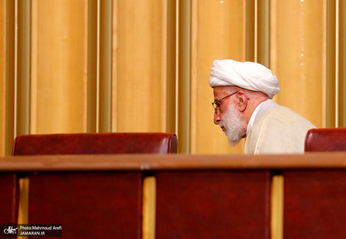 آقای جنتی، «عطر آن است که خود ببوید، نه آن که عطّار بگوید»!