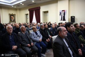 دیدار  رئیس و جمعی از اعضای اتاق اصناف تهران‌ با سید حسن خمینی