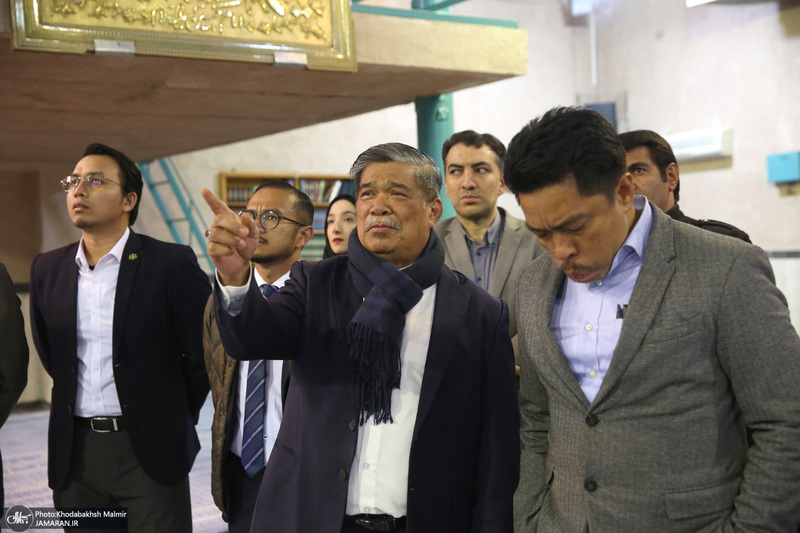 بازدید محمد بن سیو وزیر کشاورزی  و امنیت غذایی کشور مالزی از  بیت امام خمینی (س) در جماران