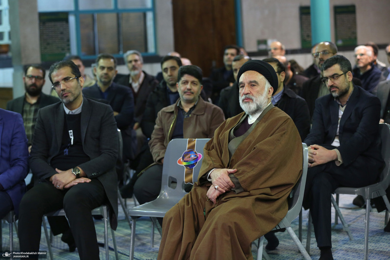 دیدار مدیر عامل ایرنا با جمعی از مدیران با سید حسن خمینی