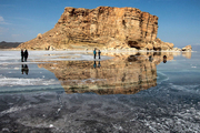 کاهش تراز دریاچه ارومیه طبیعی است