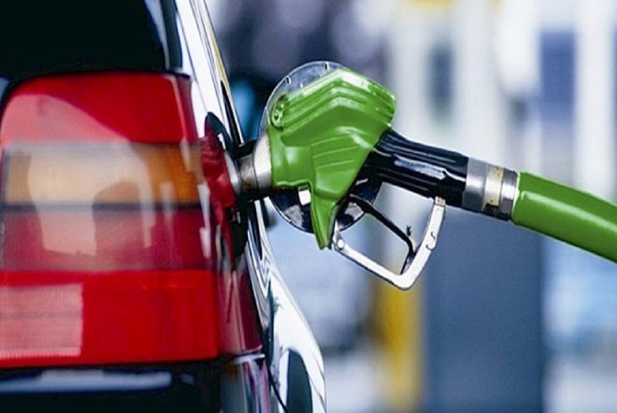 سهمیه همه افراد در کارت‌های سوخت محفوظ است/ بنزین جبرانی به محض اعلام واریز خواهد شد