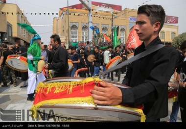 جلوه هایی از آیین های عزاداری تاسوعا در قم