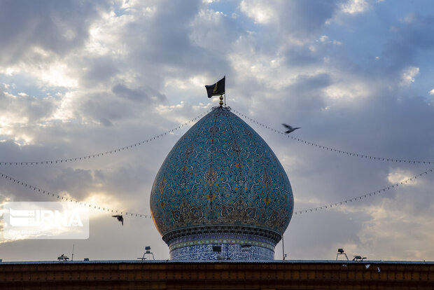 آیین برافراشتن پرچم سیاه حرم احمد بن موسی شاهچراغ(ع)