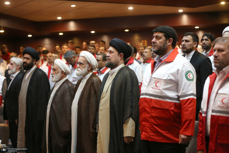 دیدار رییس و امدادگران جمعیت هلال احمر با سید حسن خمینی