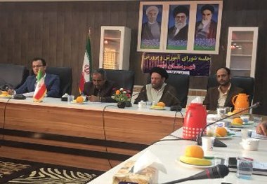 امام جمعه دیر: تجلیل از شهدای دانش آموز، انتقال فرهنگ شهادت است