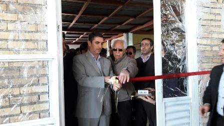 2 طرح صنعتی و کشاورزی در محلات بهره برداری شد