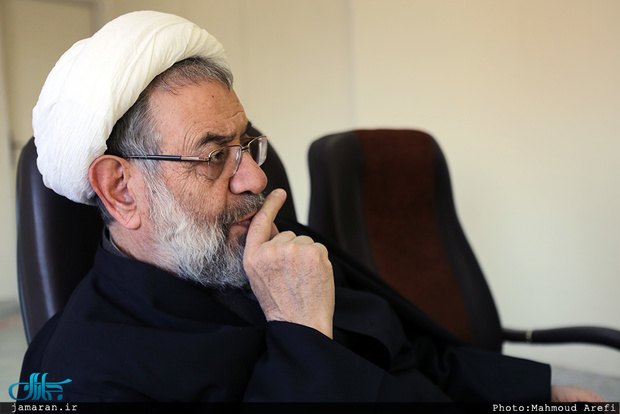 علیخانی: چرا اجازه می‌دهند احمدی‌نژاد به هرکسی ناسزا بگوید؟ /گفتگوی ملی در کشور ما جواب نمی‌دهد