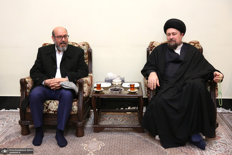 دیداررئیس و جمعی از کارکنان بنیاد مستضعفان با سید حسن خمینی