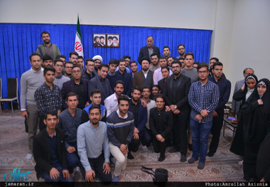 دیدار جمعى از دانشجویان دانشگاه علوم پزشکى شهید بهشتى با سید حسن خمینی