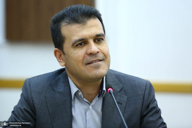 معاون علمی رییس جمهور: از نخبگان حمایت می کنیم؛ دولت باید مشکل مسکن نخبگان را حل کند 