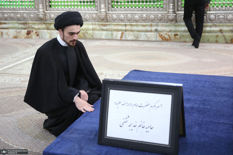 نماز و تشییع حاج علی اکبرشفیعی در حرم مطهر امام خمینی (س)