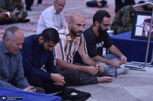 مراسم دعای پرفیض کمیل در حرم امام خمینی (س)