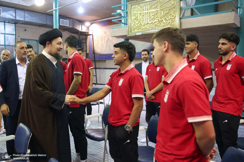 دیدار اعضای تیم ملی فوتبال نوجوانان ایران با سید حسن خمینی