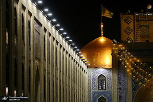 حال و‌هوای حرم مطهر رضوی در شب ولادت امام رضا (ع)