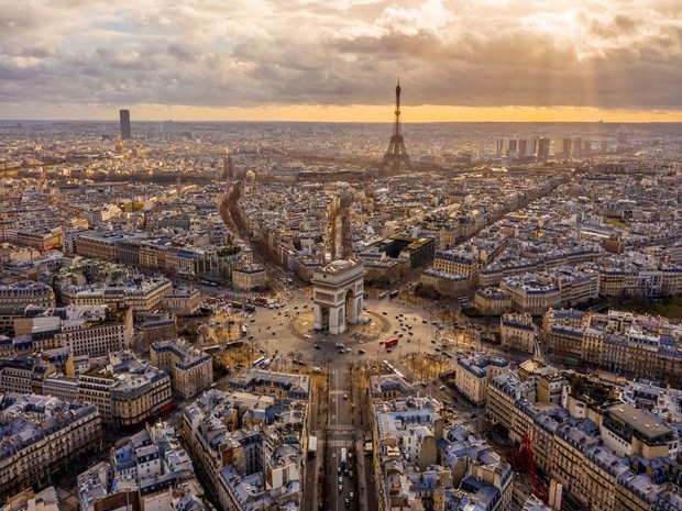 آیا سفر به پاریس نیاز به ویزا دارد
