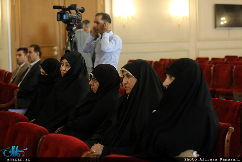 نشست مسئولان و دست اندرکاران مراسم بیست و هشتمین سالگرد حضرت امام(س)