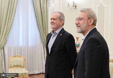 دیدار دبیر شورای امنیت ارمنستان با پزشکیان و لاریجانی در تهران + عکس ها