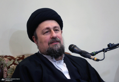 سید حسن خمینی: با حضور در راهپیمایی ۲۲ بهمن، وحدت در برابر دشمنی ها را نشان دهیم/ انقلاب اسلامی برای کرامت‌ شکل گرفته، مراقب باشیم این کرامت‌ از دست نرود/ آنچه جامعه را به خروش وادار می‌کند، «فقر» نیست، «استضعاف» است