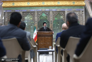 تجدید میثاق رئیس و جمعی از نمایندگان مجلس شورای اسلامی با آرمان‌های امام خمینی(س)-2