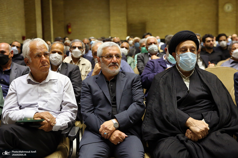 مراسم ختم مادر فرشاد مومنی