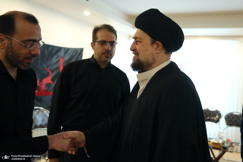 دیدار سید حسن خمینی با خانواده شهیدان لاریجانی