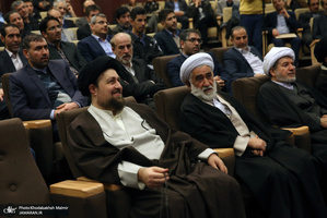 دیدار رئيس و جمعی از كاركنان سازمان فرهنگ و ارتباطات اسلامي با سید حسن خمینی