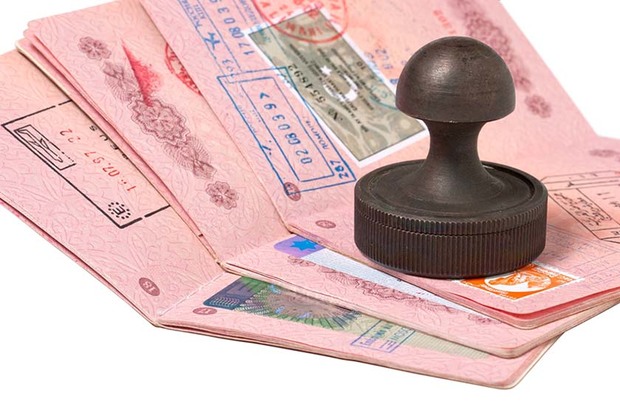 زائران از دادن مدارک به افرادبرای تهیه ویزا خودداری کنند
