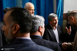 مراسم ختم خواهر محمود احمدی نژاد