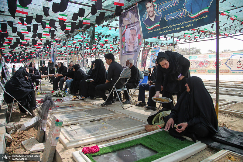 گلزار شهدای جنگ تحمیلی ۱۲روزه در بهشت زهرا (س)