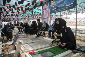 گلزار شهدای جنگ تحمیلی ۱۲روزه در بهشت زهرا (س)