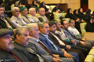 آئین افتتاح سومین هفته فرهنگی «بر آستان آفتاب» در بیت تاریخی امام