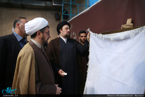 بازدید سید حسن خمینی از کارگاه هنری "یار و یادگار" در حسینیه جماران