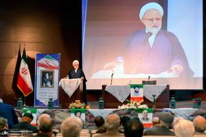 کنگره بزرگداشت شهدای سنگرسازان بی سنگر استان تهران در حرم امام خمینی (س)